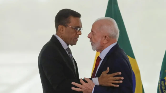 otoni-de-paula-critica-pt-por-tentar-se-aproximar-de-evangelicos