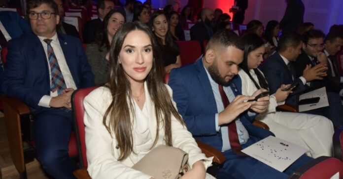 karina-calixto-assume-comissao-na-oab-com-missao-de-fortalecer-formacao-de-novos-advogados
