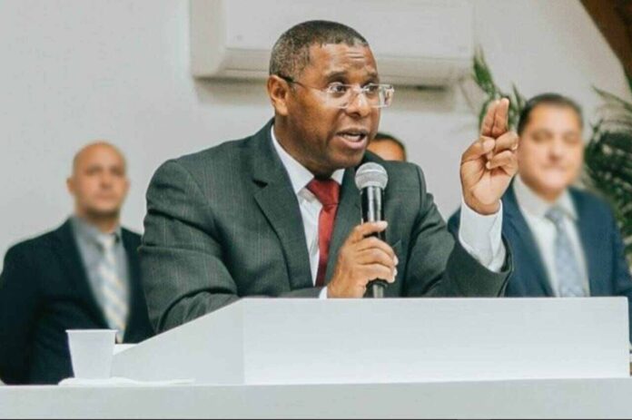 “nao-quero-a-mao-preta-nas-fotos”:-caso-de-racismo-choca-assembleia-de-deus