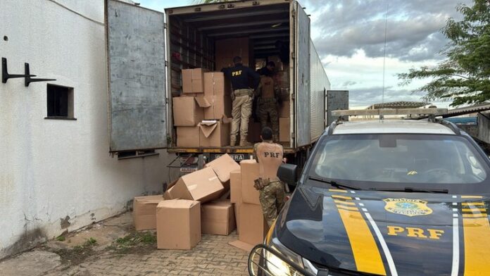 prf-apreende-uma-carga-contrabandeada-de-450-mil-macos-de-cigarros-no-oeste-da-bahia