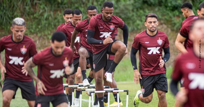com-evolucao-de-lesionados,-vitoria-segue-preparacao-para-encarar-o-santos