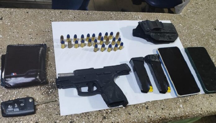 homens-sao-presos-com-pistola-9mm-e-municoes-em-operacao-policial-em-teixeira-de-freitas