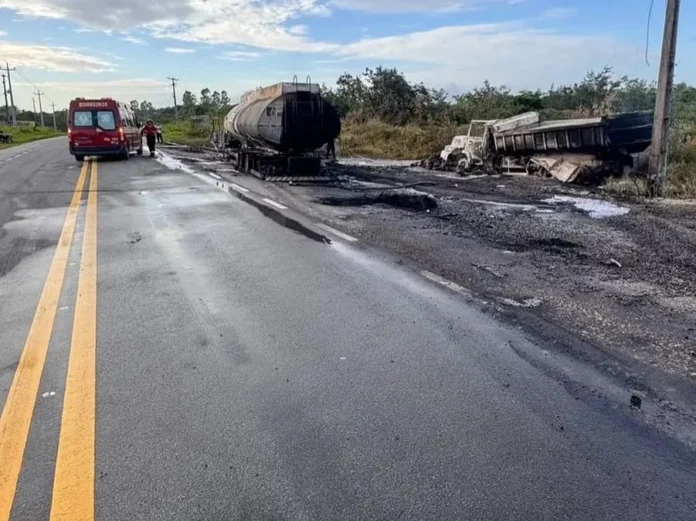 motorista-de-caminhao-tanque-morre-carbonizado-apos-batida-na-br