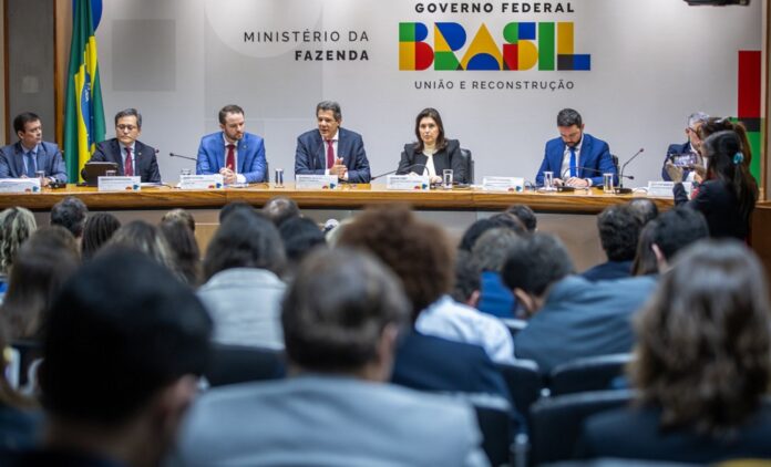 governo-ajusta-iof-com-foco-regulatorio-e-preve-arrecadacao-de-r$-20,5-bilhoes-em-2025