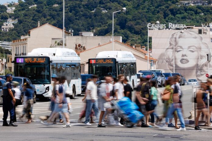policia-investiga-se-incendio-criminoso-causou-apagao-em-cannes-horas-antes-do-fim-do-festival