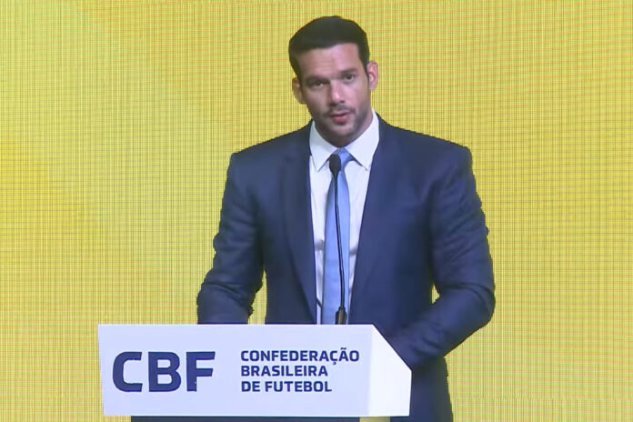 “fortaleceremos-o-combate-ao-racismo”,-diz-xaud-em-1o-discurso-na-cbf