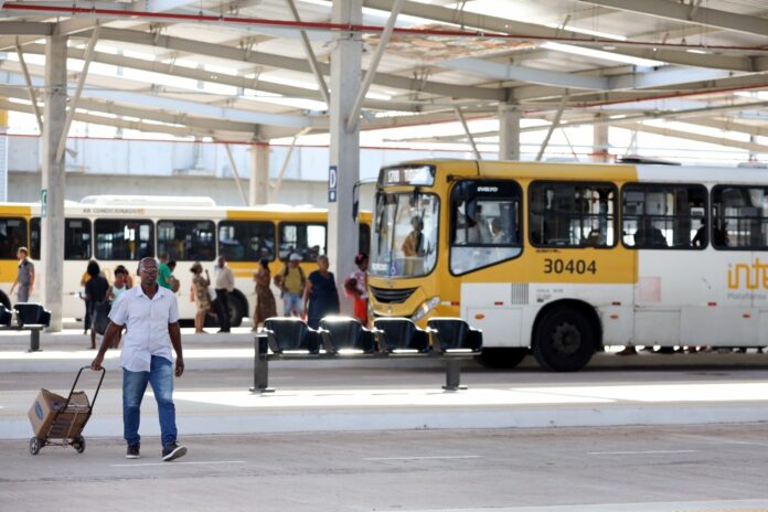 a-movimentacao-economica-de-salvador-caiu-0,8%-em-marco-de-2025