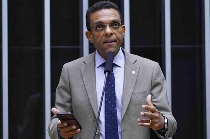 otoni-de-paula-acusa-governo-lula-de-encobrir-escandalo-no-inss-e-cobra-investigacao