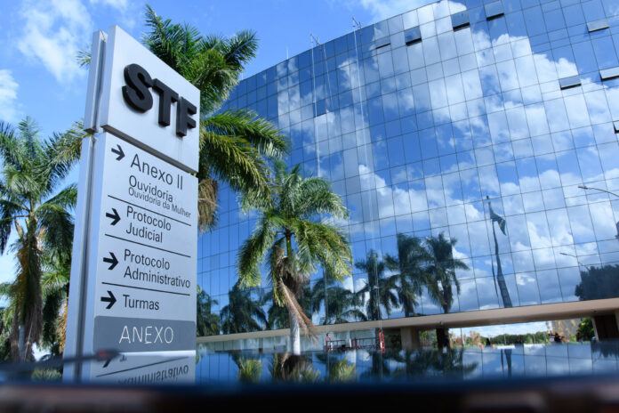 ex-chefe-de-gabinete-de-torres-depoe-no-carro-e-com-roupa-de-academia