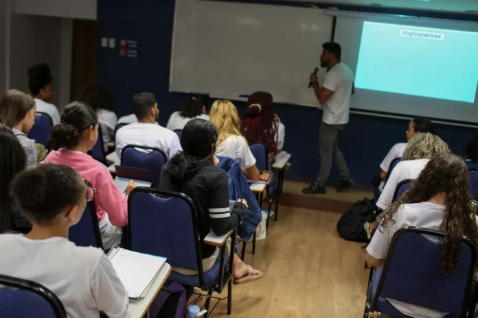 alunos-de-cursinhos-ganharao-r$-200-por-mes;-veja-quem-podera-receber