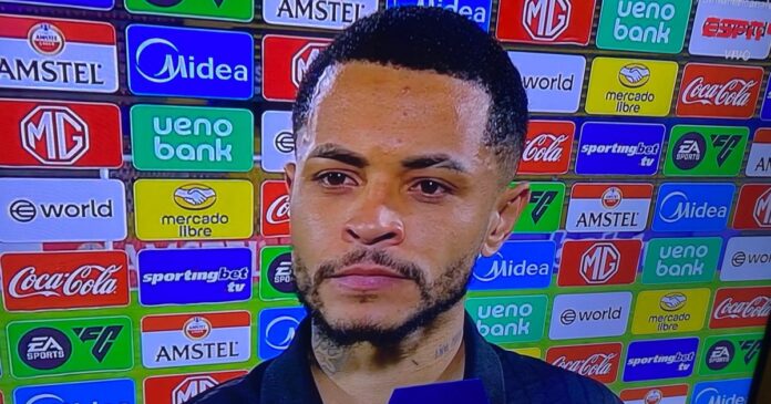 matheuzinho-lamenta-chances-perdidas-em-eliminacao-do-vitoria:-“tive-uma-e-nao-fiz”
