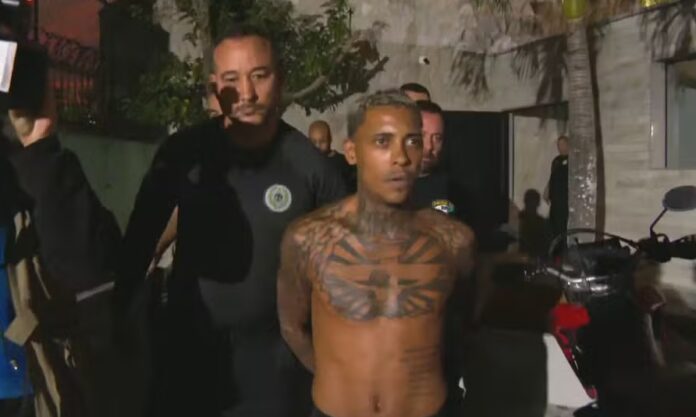 mc-poze-do-rodo-e-preso-no-rio-de-janeiro-por-apologia-ao-crime-e-envolvimento-com-faccao