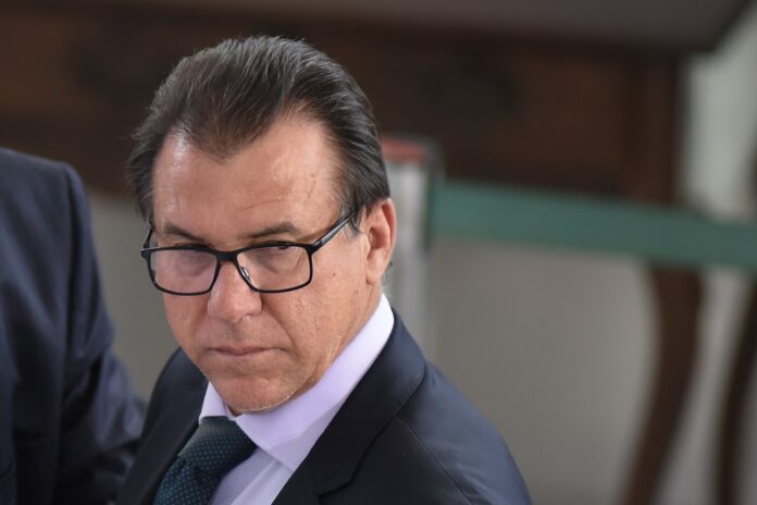 ‘estamos-fazendo-milagre-para-segurar-a-economia-funcionando’,-diz-luiz-marinho