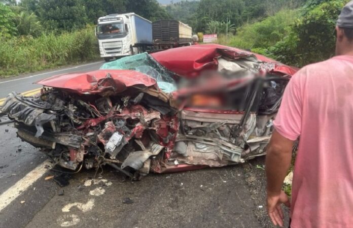 motorista-de-77-anos-morre-apos-colisao-frontal-entre-carro-e-caminhao-na-br-101