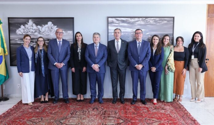 stf-firma-acordo-para-compensar-emissoes-de-gases-de-efeito-estufa