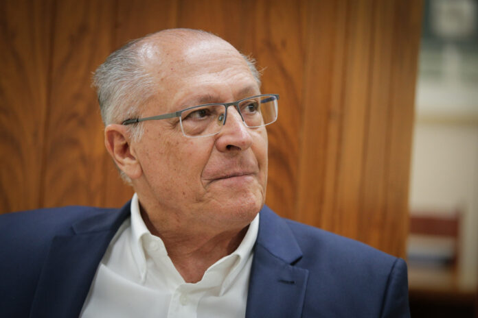 alckmin-diz-que-esta-melhor,-mas-detalha-mal-estar:-“muito-vomito”