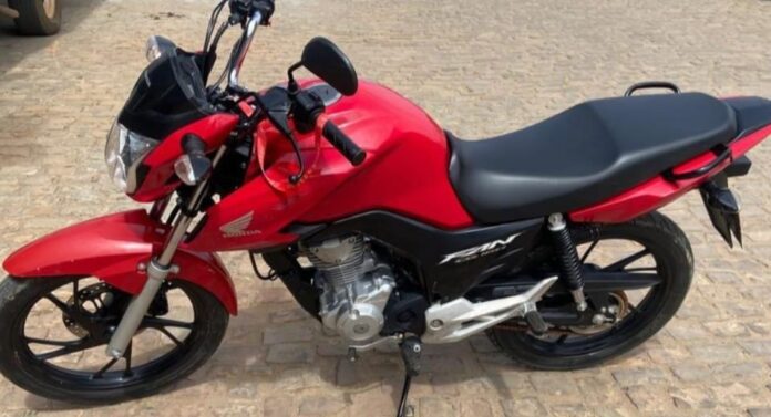 policia-militar-recupera-motocicleta-roubada-em-ibipeba