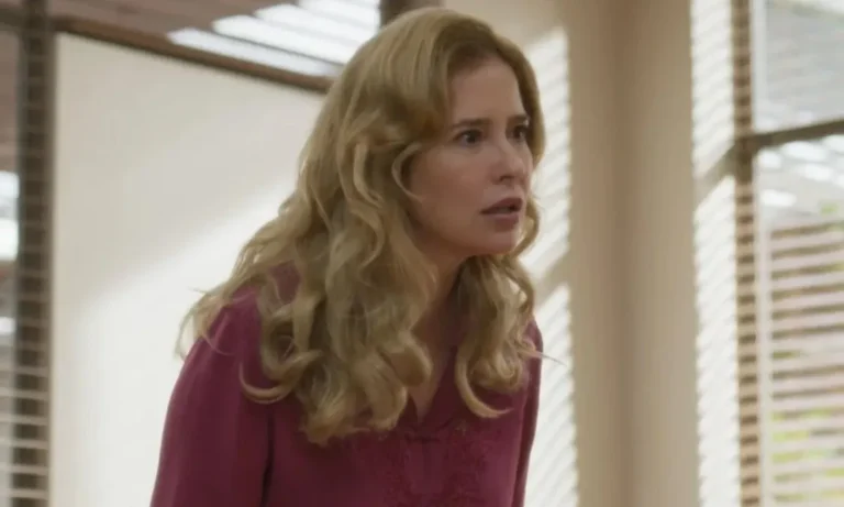 ‘garota-do-momento’:-ligia-descobre-segredo-e-ameaca-golpista