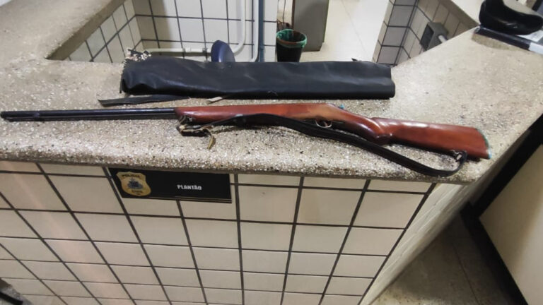 Idoso é preso suspeito de estupro de vulnerável e posse ilegal de arma em distrito de Teixeira de Freitas