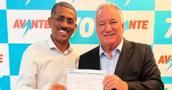 prefeito-de-sao-miguel-das-matas,-baleia,-filia-se-ao-avante-e-fortalece-base-de-jeronimo