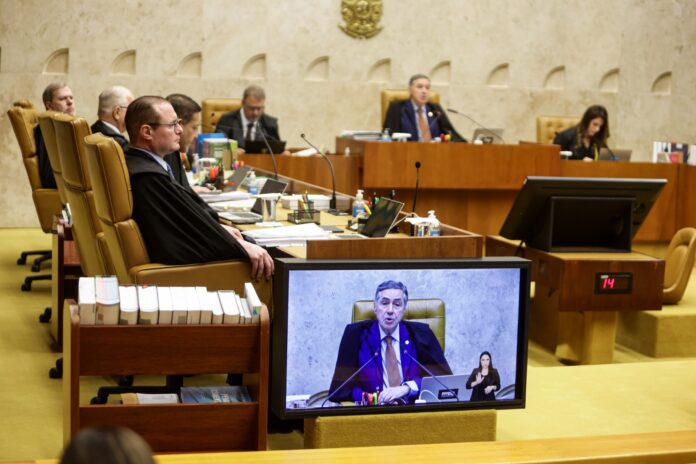 barroso-e-toffoli-rebatem-criticas:-regulacao-de-redes-nao-e-censura