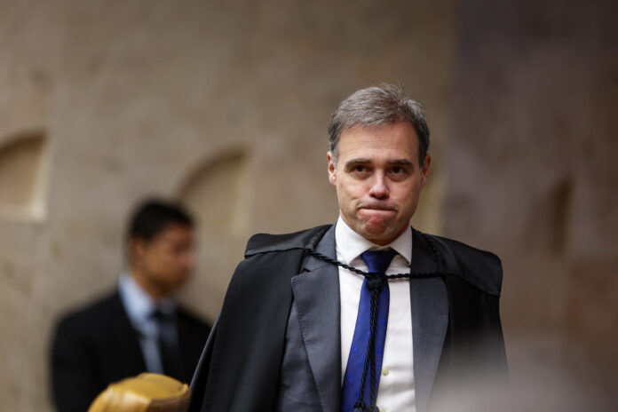 regulacao-das-redes-no-stf:-mendonca-retoma-voto-apos-defender-“democracia-digital”