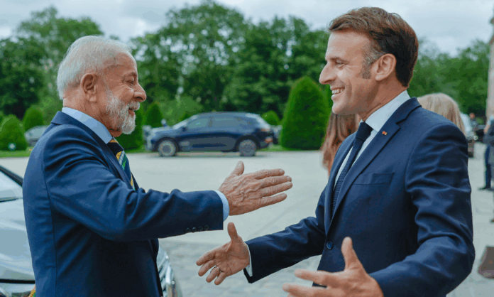 ‘nao-deixarei-presidencia-do-mercosul-sem-concluir-acordo-com-ue’,-promete-lula-em-paris
