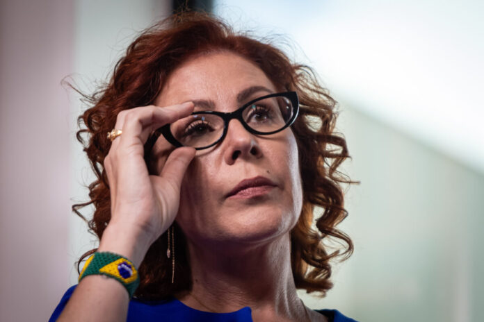 motta-atende-stf-e-bloqueia-salarios-e-verbas-pagas-a-zambelli