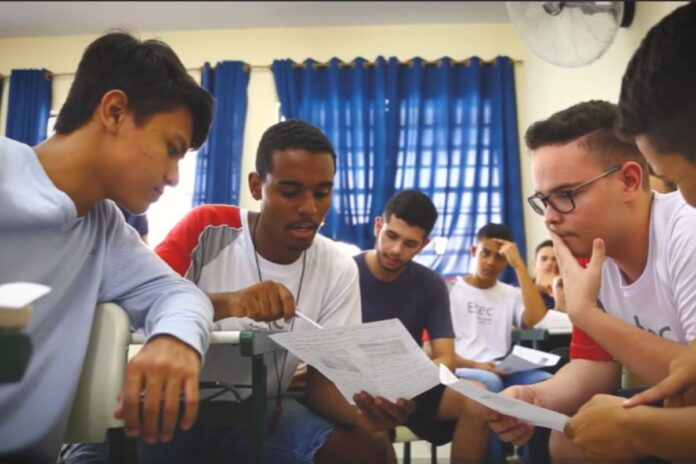 etecs-de-sp-oferecem-4,8-mil-vagas-em-cursos-on-line-e-gratuitos