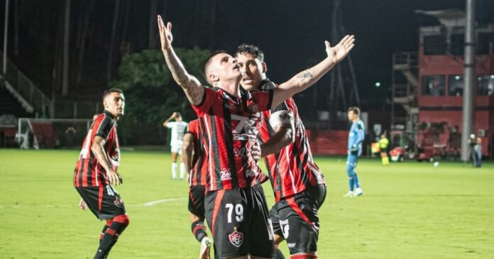 vitoria-chega-a-40o-jogo-na-temporada-buscando-reformulacao-para-‘salvar’-o-ano
