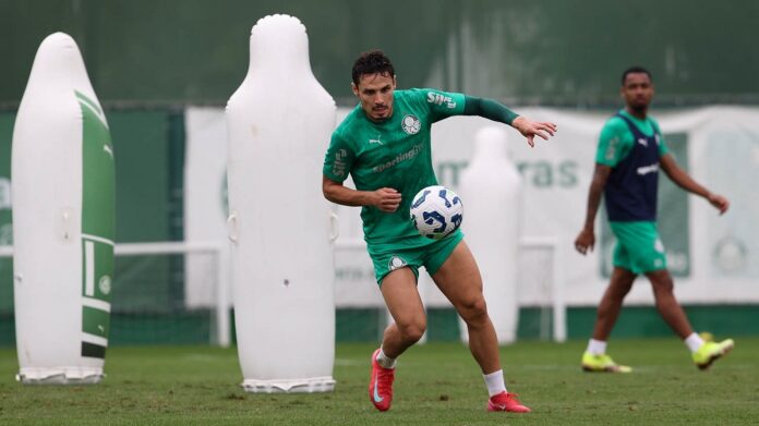 palmeiras-se-prepara-para-mundial-e-conta-com-experiencia-de-raphael-veiga