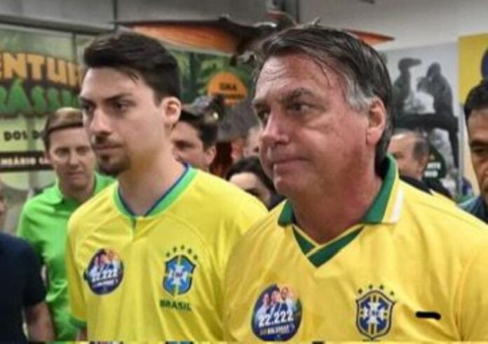 renan-bolsonaro-repete-erro-de-portugues-de-janja-e-vira-meme
