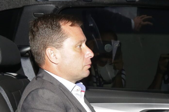 interrogatorio-tera-reus-indo-“pra-cima”-de-mauro-cid-e-medo-de-prisao