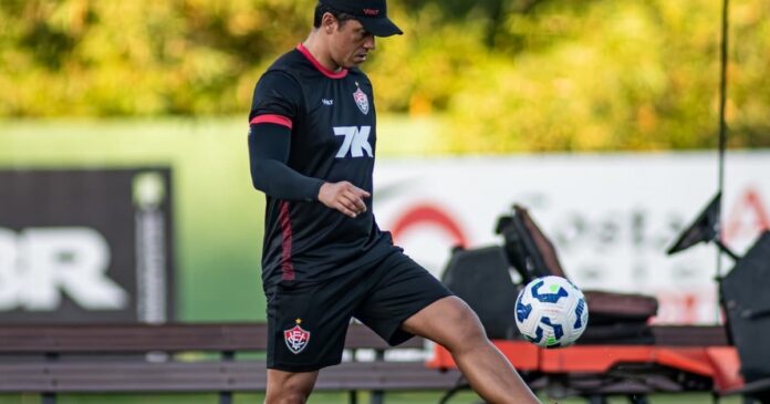 com-fabri-e-neris-ainda-no-dm,-vitoria-se-reapresenta-de-olho-no-cruzeiro