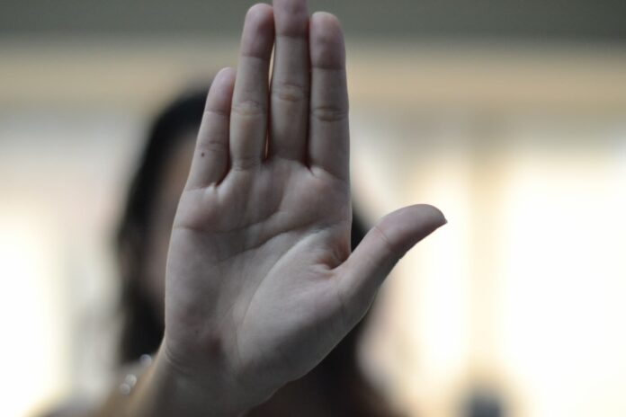 mulheres-vitimas-de-violencia-domestica-podem-ganhar-prioridade-em-atendimentos-para-emissao-de-documentos