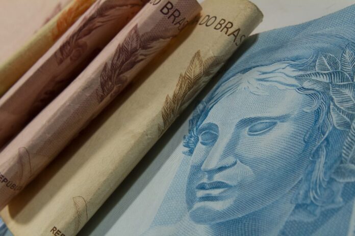 inflacao-no-brasil-desacelera-e-fica-em-0,26%-em-maio,-aponta-ibge