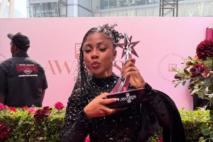 bet-awards-2025:-veja-o-que-ajuliacosta-e-outras-brasileiras-vestiram