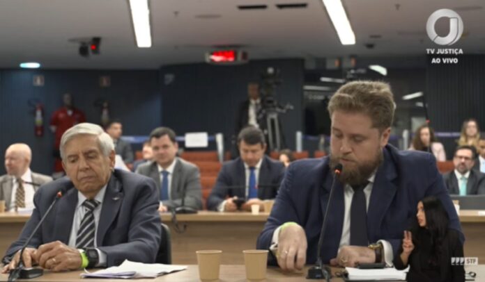 general-heleno-fica-calado-em-perguntas-de-moraes-e-so-responde-a-advogado