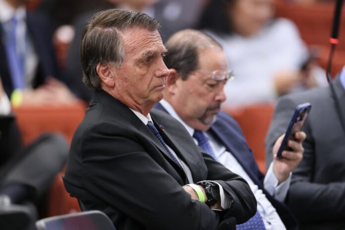 video:-bolsonaro-pede-desculpas-a-moraes-apos-acusa-lo-de-receber-dinheiro-nas-eleicoes-de-2022
