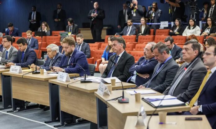 moraes-nega-pedido-da-defesa-de-bolsonaro-para-exibir-videos-durante-depoimento-no-stf