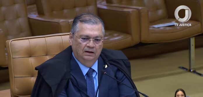 marco-civil-da-internet:-flavio-dino-vota-pela-responsabilizacao-das-redes-por-conteudos-dos-usuarios