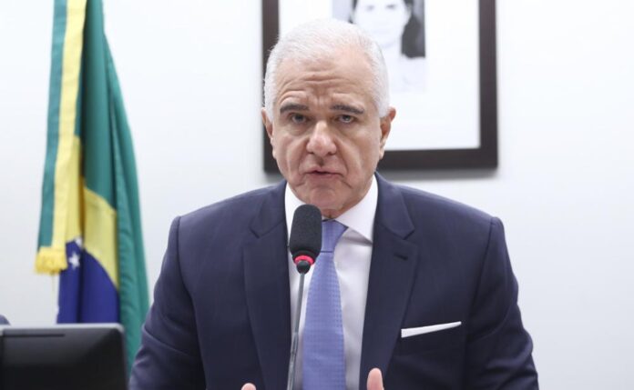 ‘pacote-do-iof-e-a-nova-cpmf’,-dispara-julio-lopes-ao-criticar-proposta-do-governo