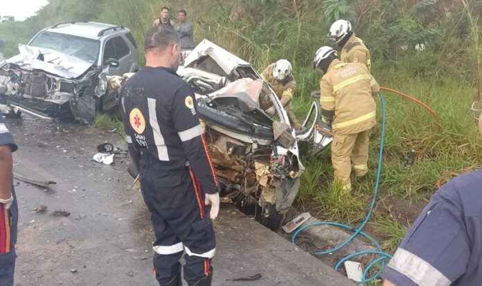 ex-vereador-ivan-lacerda-e-seu-filho-morrem-em-acidente-automobilistico-na-br-101-entre-itamaraju-e-teixeira