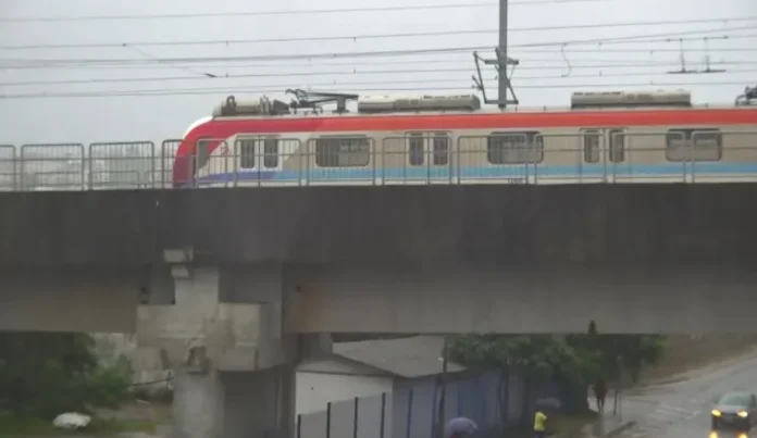 trem-para-e-causa-transtorno-na-estacao-bom-jua-em-salvador