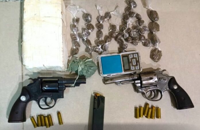 confronto-em-eunapolis:-rondesp-apreende-armas-e-drogas-apos-troca-de-tiros-com-criminosos