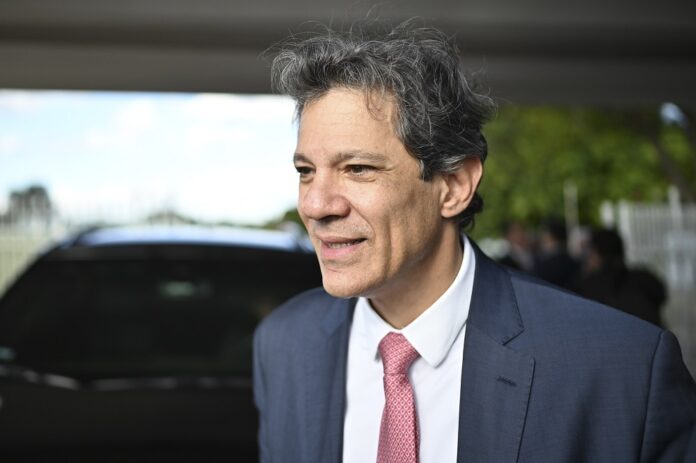 ‘nosso-objetivo-com-medidas-e-reduzir-gasto-tributario-em-5%-dos-r$-800-bi-estimados’,-diz-haddad