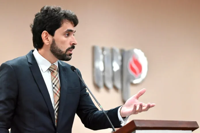 novo-presidente-da-ampeb-toma-posse-para-mandato-ate-2027