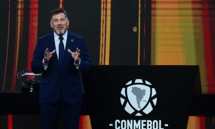 alejandro-dominguez-e-reeleito-presidente-da-conmebol-para-mandato-ate-2029