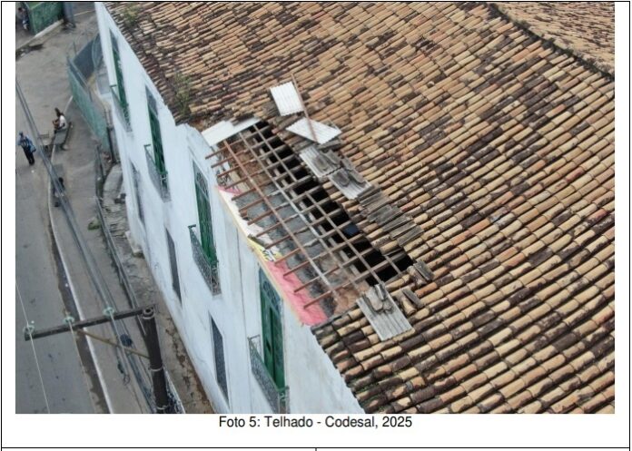 vistoria-da-codesal-aponta-risco-grave-em-escola-de-sao-joaquim;-aulas-continuam-mesmo-com-estrutura-comprometida