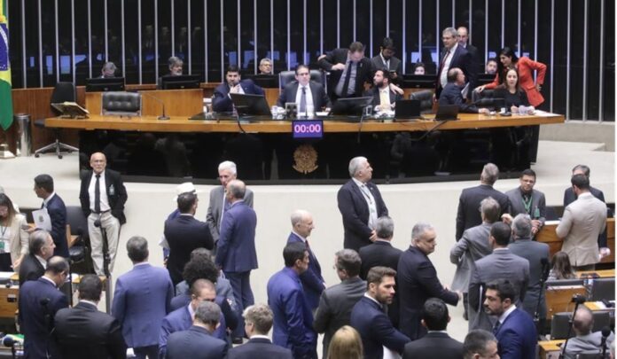 confira-como-votaram-os-deputados-da-bahia-na-urgencia-para-projeto-que-derruba-o-decreto-do-iof